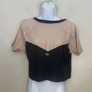 ALO Yoga Black and Tan Crop Top